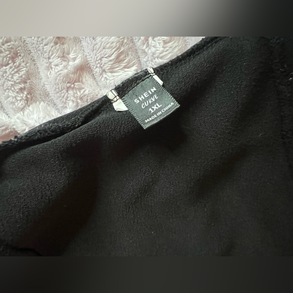 🖤 SHEIN Curve Black 2-Piece Set (1XL) – Excellent Pre-Owned Condition - Picture 9 of 10